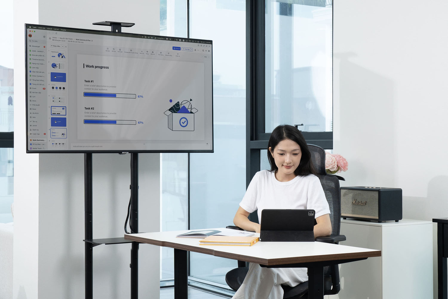 Giá treo tivi di động HyperWork Core Stand: Thuộc Core Collection, bền bỉ cho văn phòng, trường học
