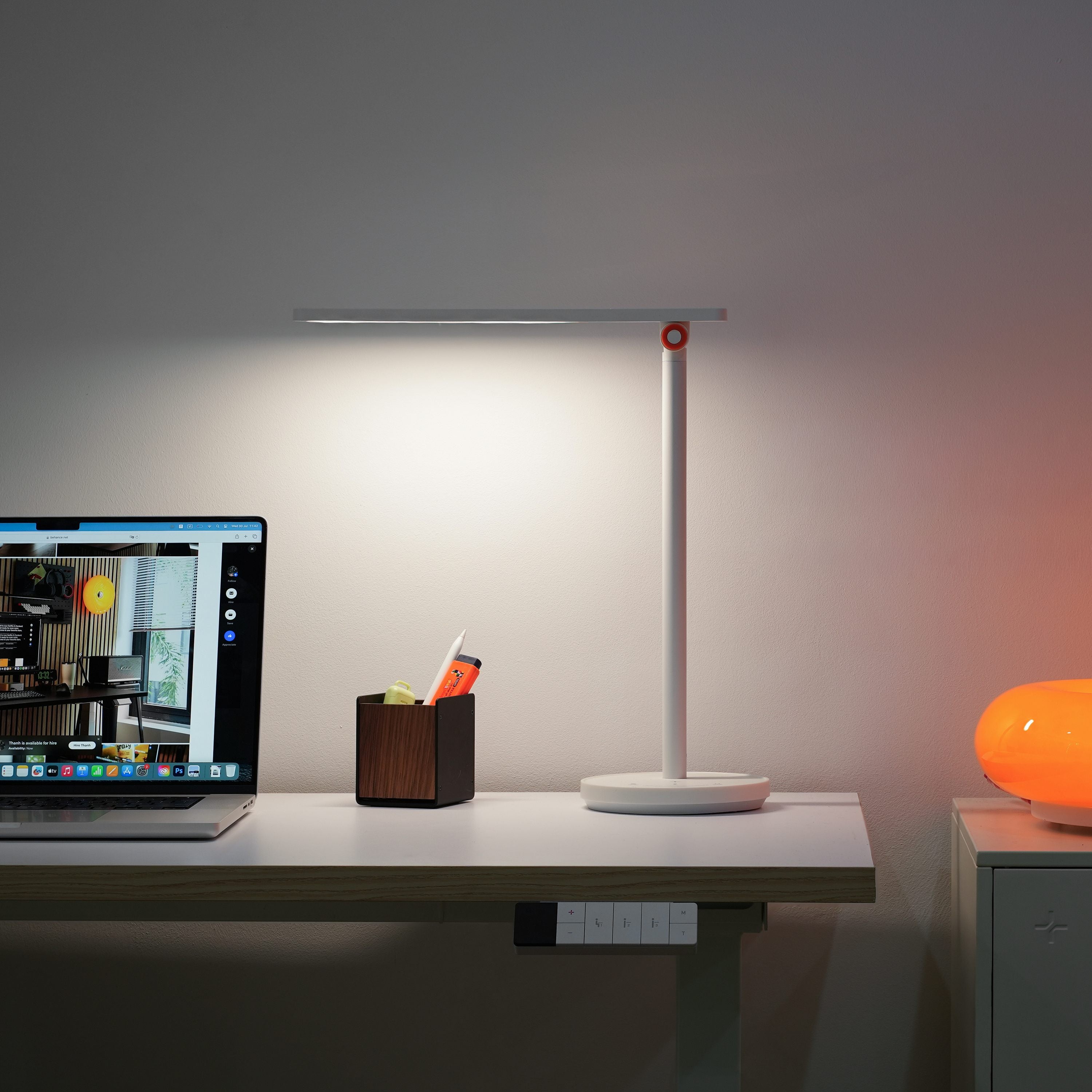 Đèn để bàn HyperWork Nova - DL02